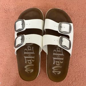 Target’s Mad Love Genna Platform Footbed Sandal